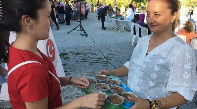 Erdemli'de yayladaki etkinlikte bin 500 kişilik aşure ikram edildi