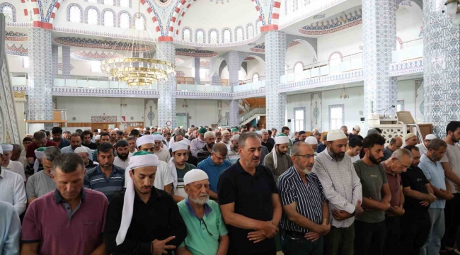 Haniye için Kozan'da gıyabi cenaze namazı kılındı