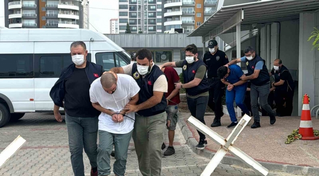 Mersin'de DEAŞ operasyonu: 9 şüpheli adliyeye sevk edildi