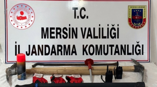 Mersin'de kaçak kazı yapan 3 şüpheli yakalandı