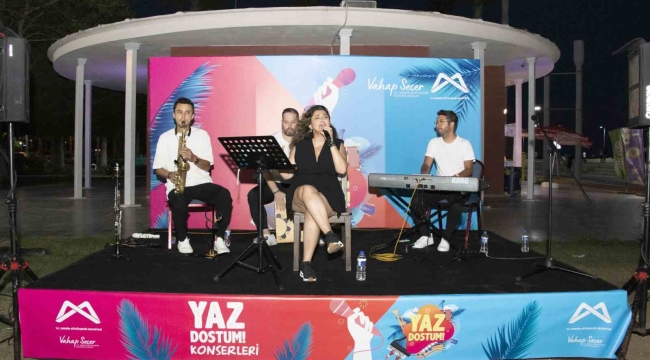 Mersinliler 'Yaz Dostum' konserleriyle müziğe doyuyor