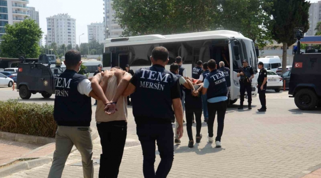 Sahilde terör halayı çeken 10 şüpheli tutuklandı