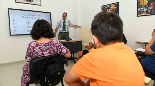 Yenişehir Belediyesi'nin İngilizce kursu başladı