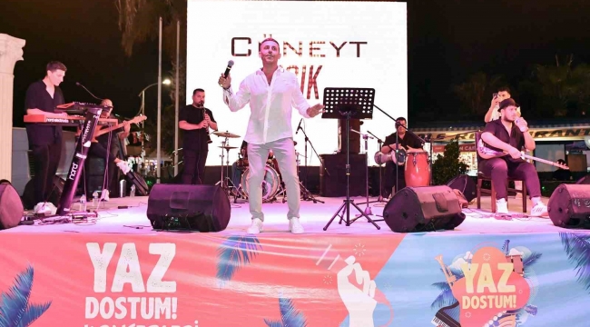 'Yaz Dostum' konserleri sürüyor