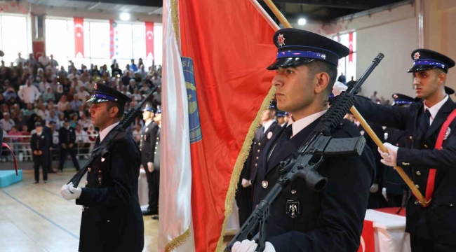 Adana'da 350 polis adayı mezun oldu