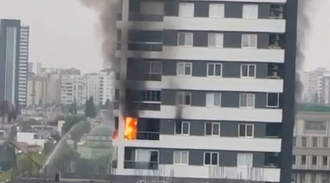 Adana'da lüks apartmanda çıkan yangın korkuttu