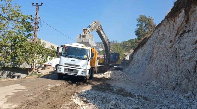 Büyükşehir, Ağabeyli Grup Yolu'nu genişletiyor