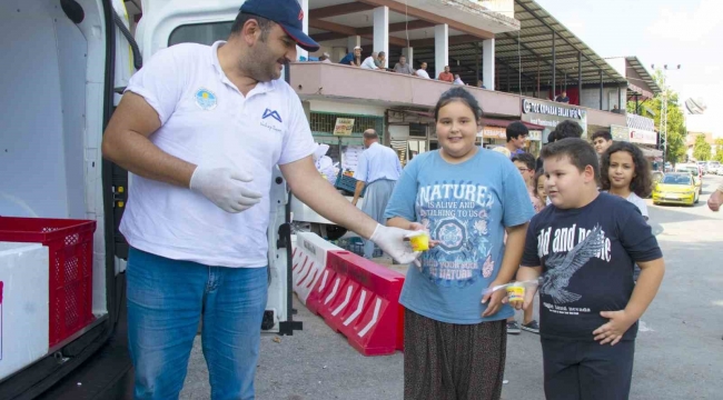 Çocuklara serinleten sürpriz: Limonlu dondurma