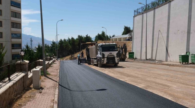 Kahramanmaraş'ta asfalt seferberliği sürüyor