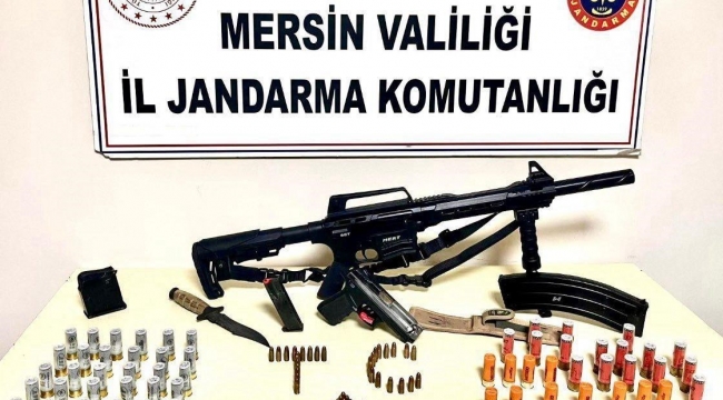 Mersin'de aranan şahıs dolap görünümlü gizli bölmede yakalandı