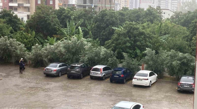 Mersin'de Toroslardan sahile kadar yağmur etkili oldu