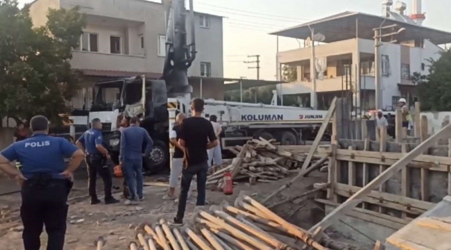 Osmaniye'de elektrik direğine çarpan beton pompası alev aldı: 2 kişi yaralandı