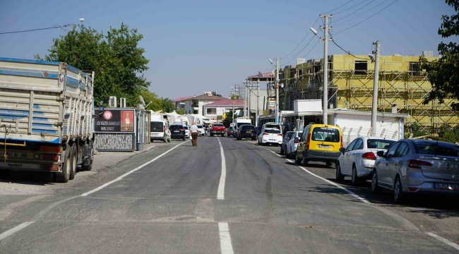 Pazarcık'ta yollar büyükşehir ile yenileniyor