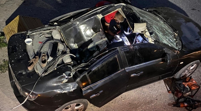 Tatil sitesinde feci olay: 21'inci kattan otomobilin üzerine düşerek öldü