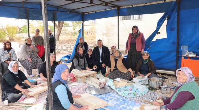 Başkan Turgut halkın sorunlarını yerinde tespit ediyor