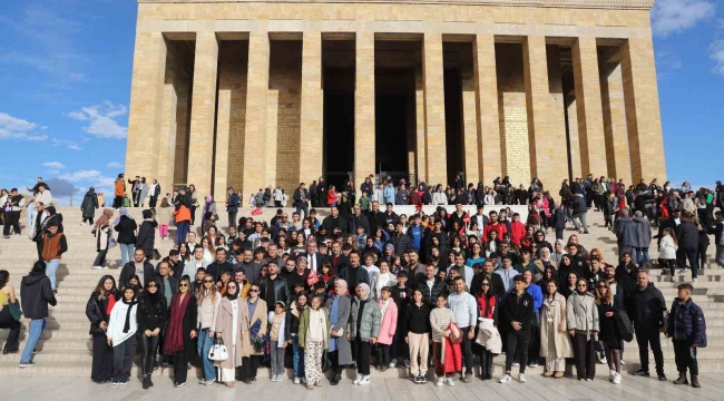 Depremzede çocuklar, 'Yüreğimizdeki Işık' projesi kapsamında Ankara'yı gezdiler