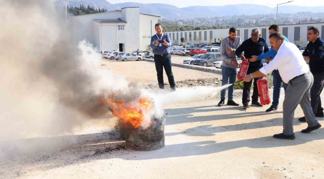 Hastane personeline yangın eğitimi verildi