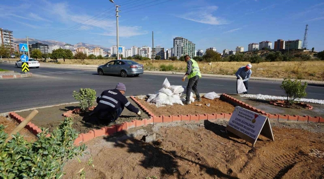 Kahramanmaraş refüjlerinde peyzaj düzenlemeleri