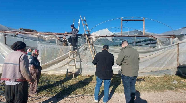 Kozan'da şiddetli rüzgar sonrası hasar tespit çalışması