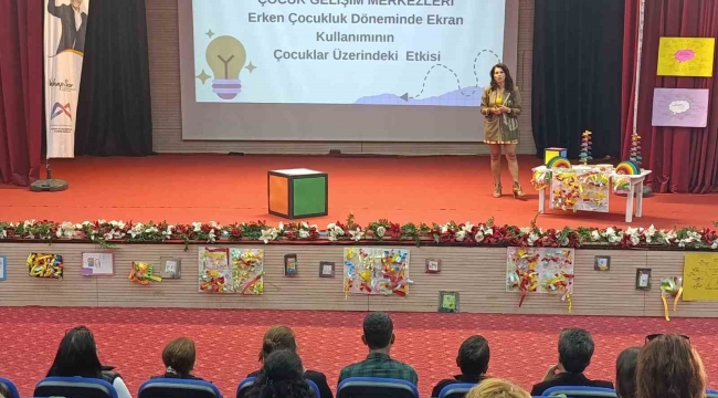 Mersin'de ebeveynlere 'çocuklarda ekran kullanımı' anlatıldı