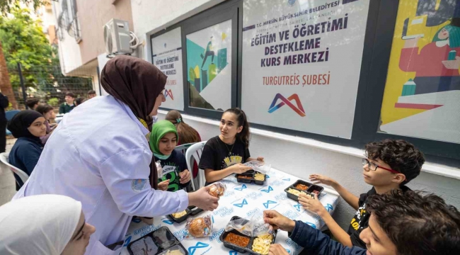 Mersin'de LGS Kurs Merkezlerinde dağıtılan yemek sayısı 50 bin pakete ulaştı