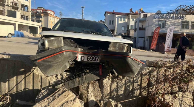 Polisin 'dur' ihtarına uymayarak kaçan sürücü kaza yapınca yakalandı