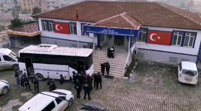 Göçmen kaçakçılarına operasyon: 18 şahıs tutuklandı, 59 göçmen yakalandı