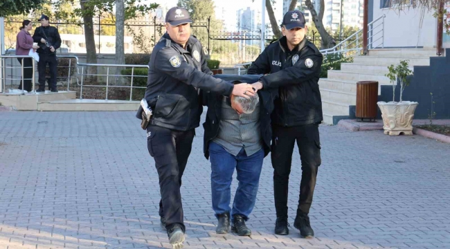 Kuyumcu soymak istedi, panik butonuyla polise yakalandı