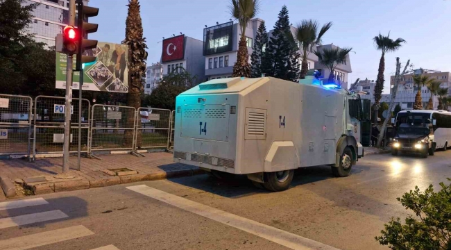 Mersin'de DEM Partili Akdeniz Belediye Başkanı gözaltına alındı