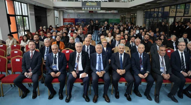 Adana'da 'Dijital Dönüşüm Konferansı' düzenlendi