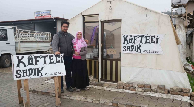 Depremde kendilerine ev olan çadır şimdi ekmek tekneleri oldu