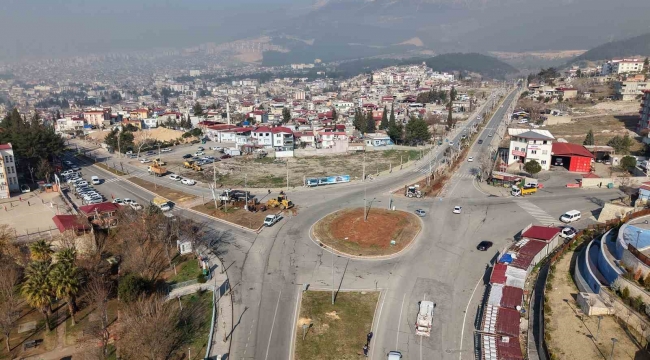 Kahramanmaraş'ta yol ve kavşak çalışmaları