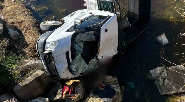 Mersin'nde trafik kazası: 1 ölü, 2 yaralı