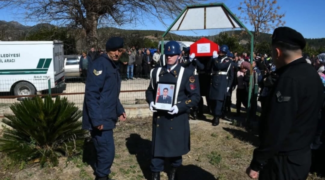 Osmaniye'de motosiklet kazasında ölen uzman çavuşun cenazesi toprağa verildi