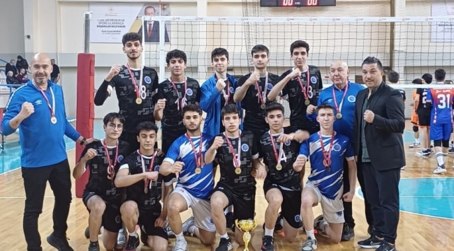 Seyhan Belediyespor Kulübü, Adana Voleybol Ligi'nde gençler ve küçükler erkek kategorilerinde Adana Şampiyonu oldu