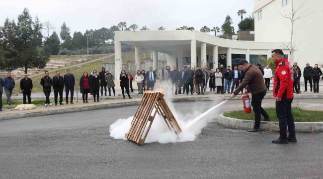 Tarsus'ta üniversitede yangın eğitimi